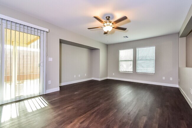 Foto del edificio - 3609 N Porch Swings Way