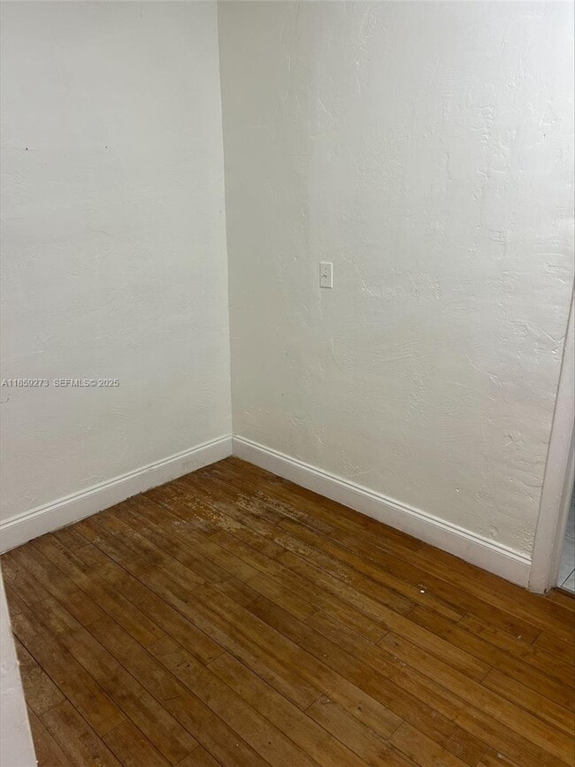 Building Photo - 2175 NE 170th St