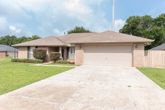 Building Photo - 8770 Kennedy Dr