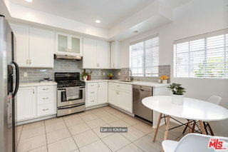 Foto del edificio - 850 N Poinsettia Pl