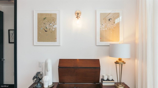 Building Photo - 8-3 Wyckoff Ave