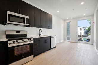 Building Photo - 6910 Ridge Ave
