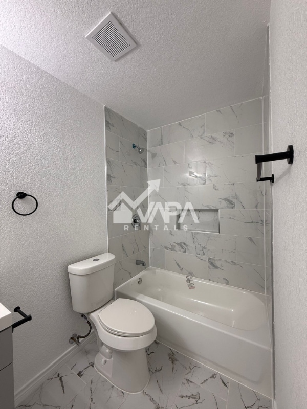 Building Photo - 4322 Las Cruces St
