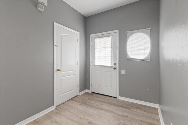 Building Photo - 1147 Jonah Dr