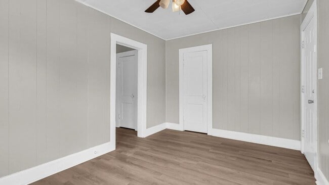 Foto del edificio - 203 3rd Ave NW