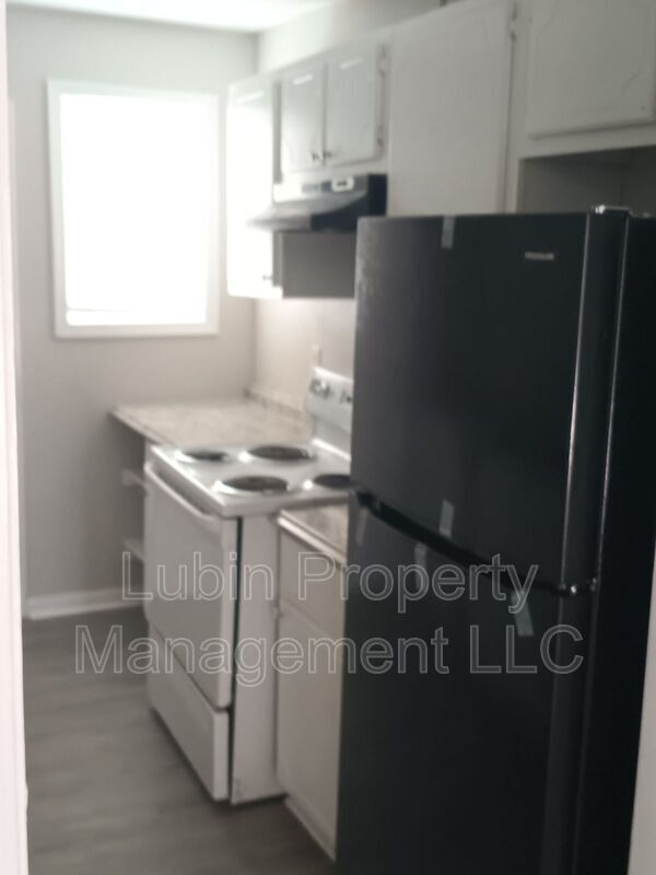 Building Photo - 1744 N Graham St