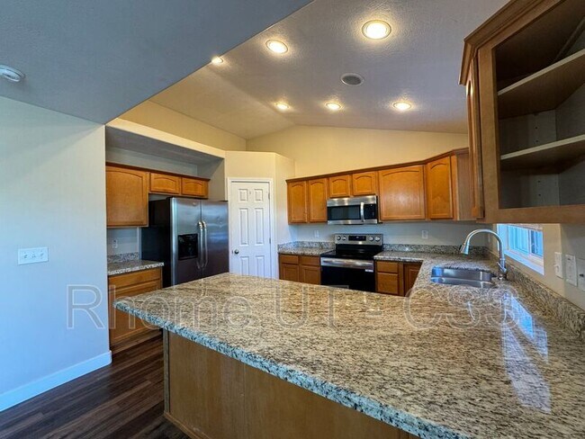 Building Photo - 1203 N 1800 W