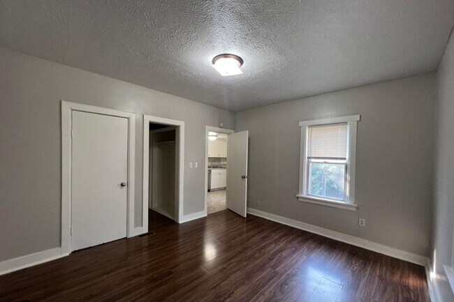 Foto del edificio - 4412 N 61st St