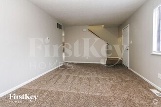 Building Photo - 104 Meadow Creek S Dr