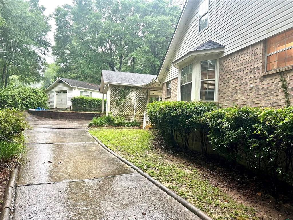 Building Photo - 3638 Country Ct S