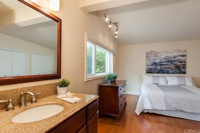 Building Photo - 117 21st Pl