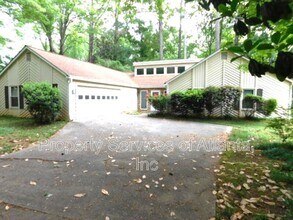 Building Photo - 1710 Pine Rd