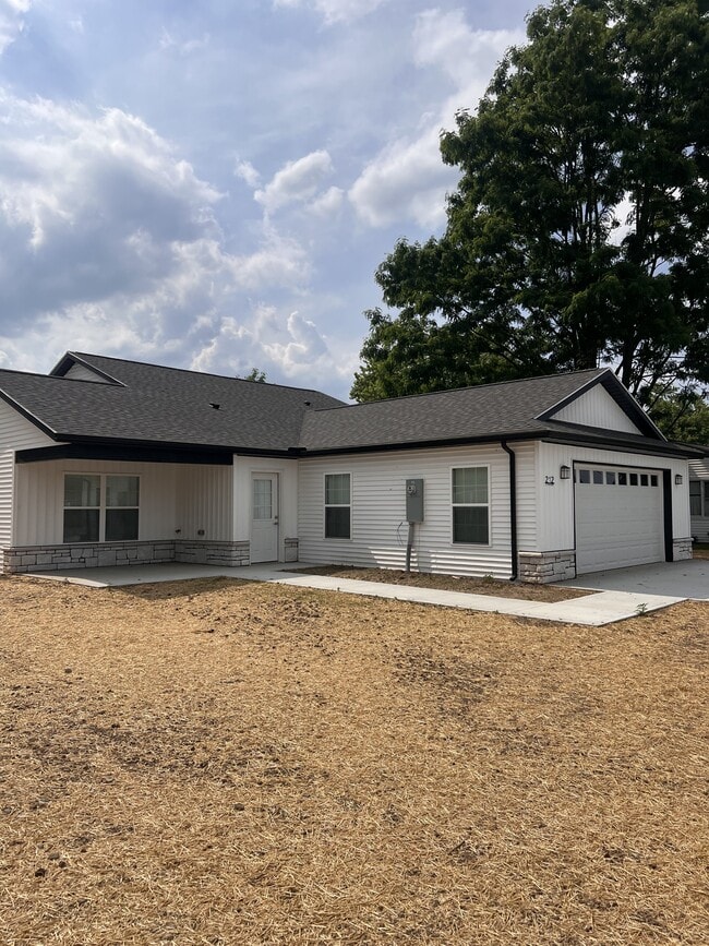 Building Photo - 212 Taylor St