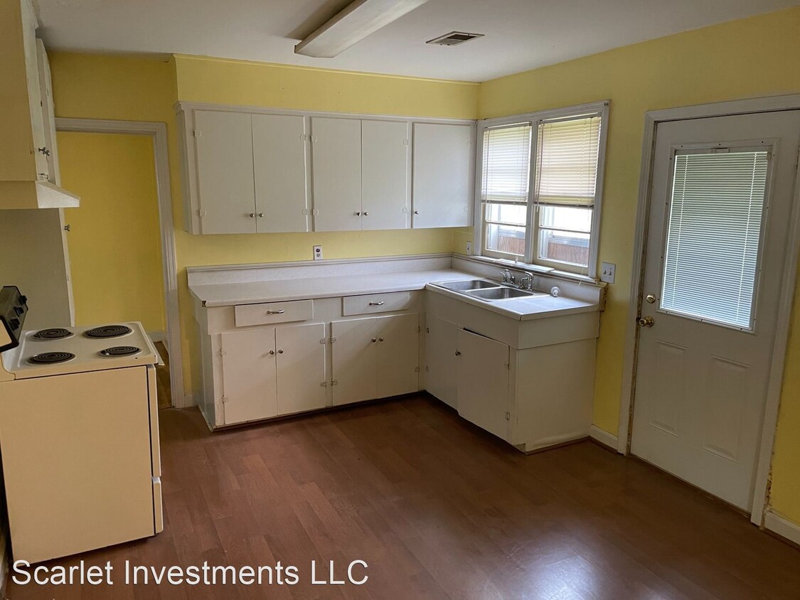 Primary Photo - 3 br, 1 bath House - 204 Norwood Dr