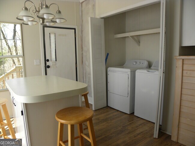 Foto del edificio - 297 Bell Acres Rd