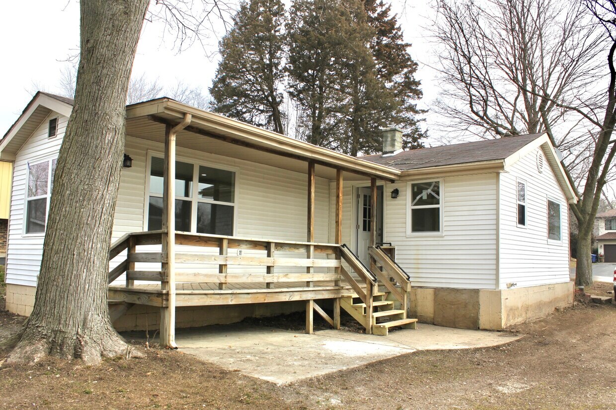 Primary Photo - 4412 Kingston Ave