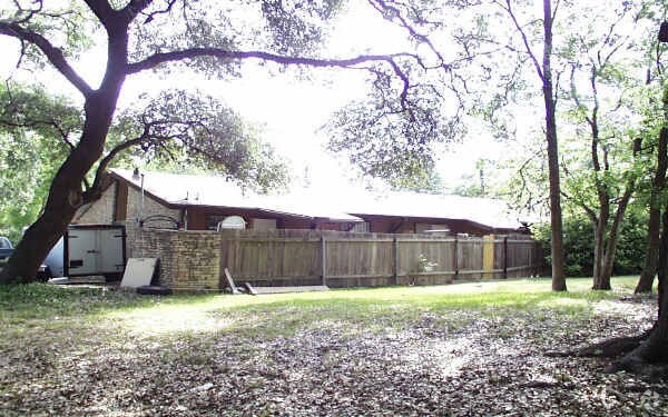 Building Photo - Mango Villa Apartments