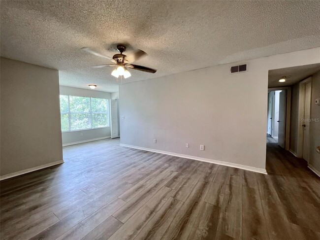 Building Photo - 5152 Conroy Rd