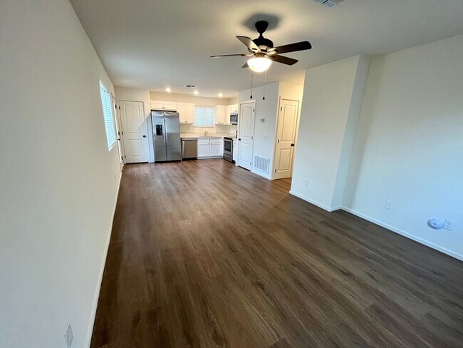 Foto del edificio - 1135 E Chipman Rd