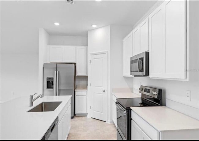 Building Photo - 352 Heroic Rd