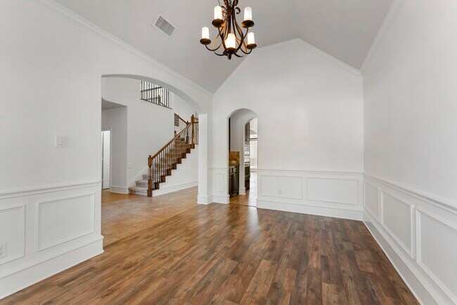 Building Photo - 28027 Comal Karst Dr