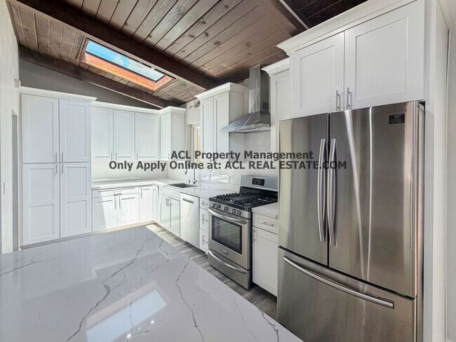 Foto del edificio - Updated 3-Bedroom Retreat in Prime Castro Valley Location