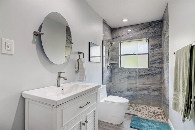 Foto del edificio - 14819 Hideaway Ln