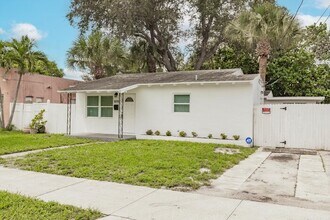 Building Photo - 3219 Windsor Ave