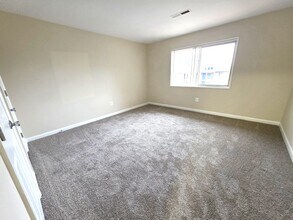 Interior Photo - Summit Crest