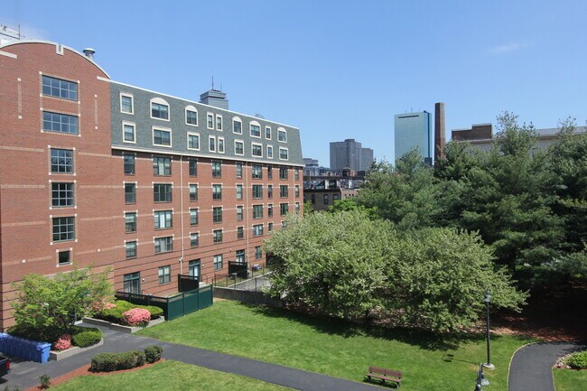 Building Photo - 616 Columbus Ave