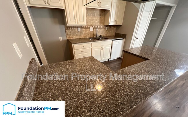 Building Photo - 3977 Lacewood Dr