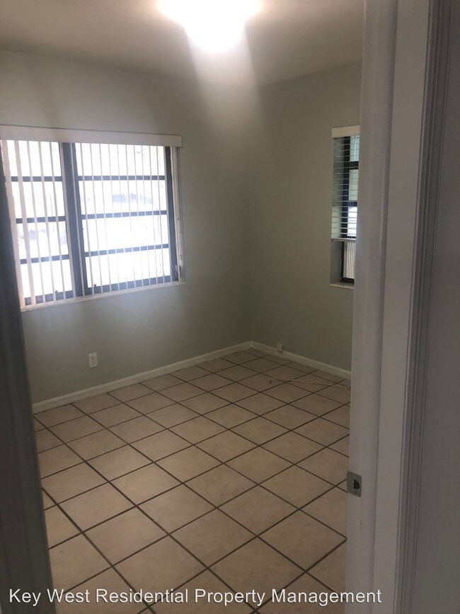 Building Photo - 2 br, 1 bath House - 1204 20th Terrace