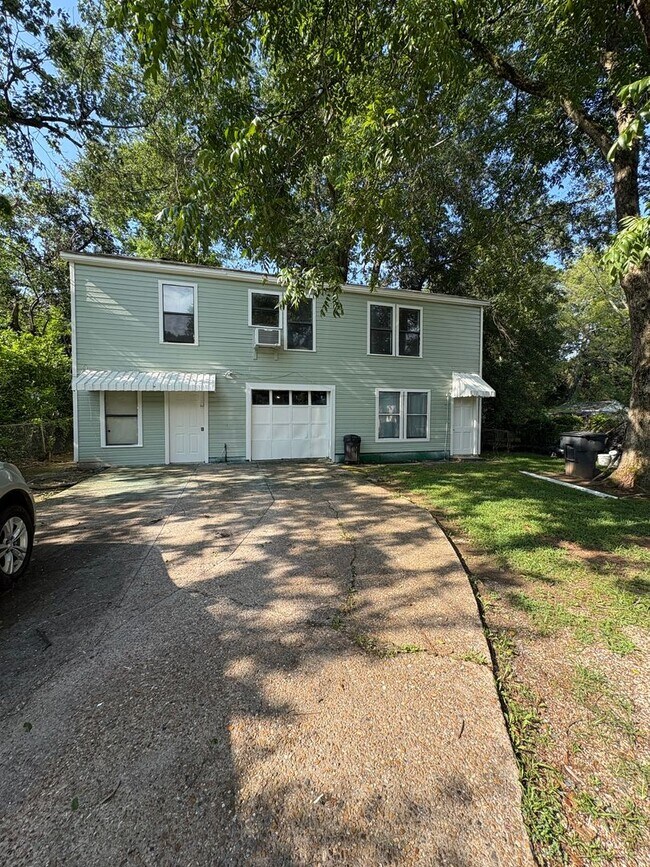 Foto del edificio - 2731-2732 Valley Ridge Rd