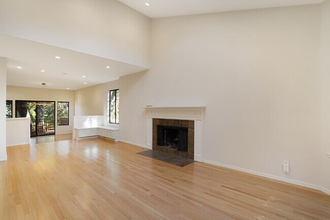 Foto del edificio - 2499 Alpine Rd