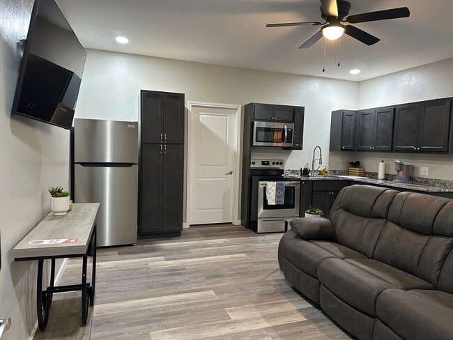 Foto del edificio - 94089 Greer Rd