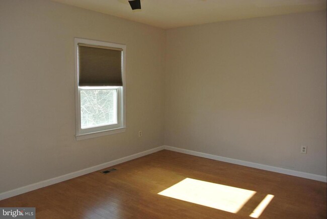 Building Photo - 10286 Arizona Cir