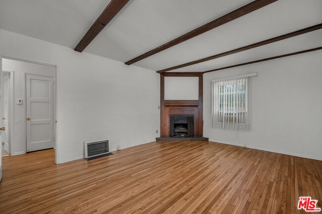 Foto del edificio - 4211 Jackson Ave