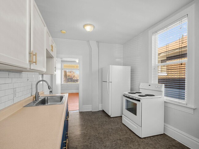 Foto del edificio - Ken-355 S 300 E, Provo UT 84606