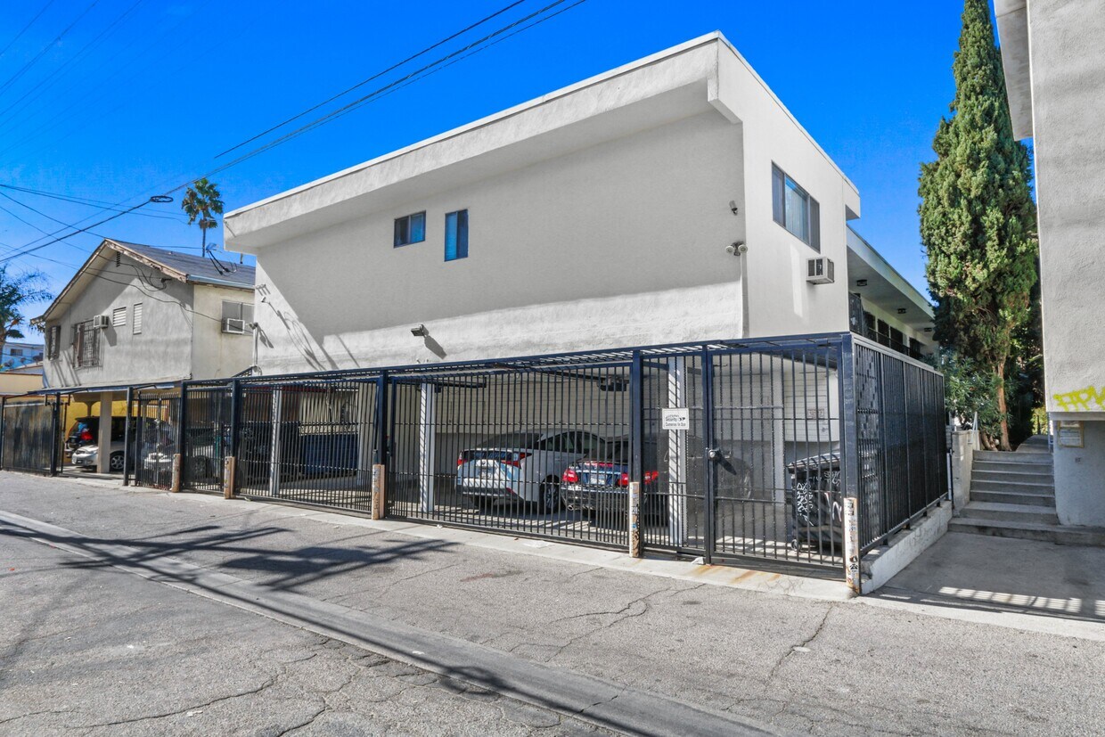 Foto del edificio - 514 N Hayworth