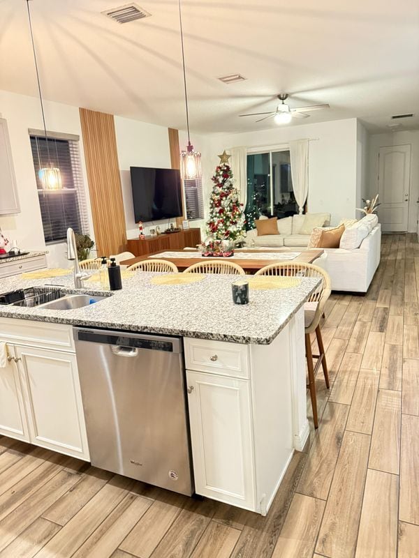 Foto del edificio - 15379 Shonan Gold Dr