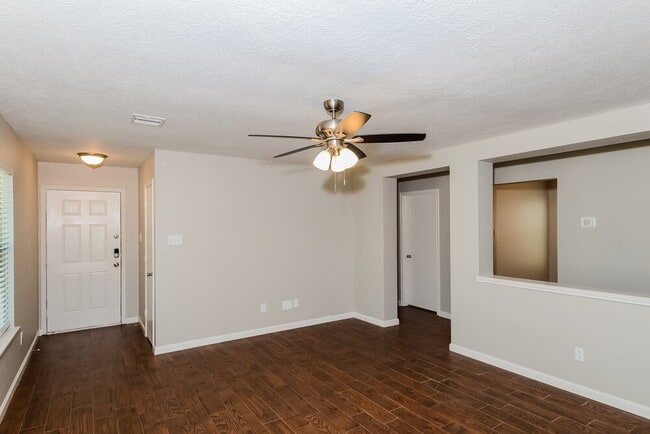 Foto del edificio - 7719 Balsam Crossing Ln