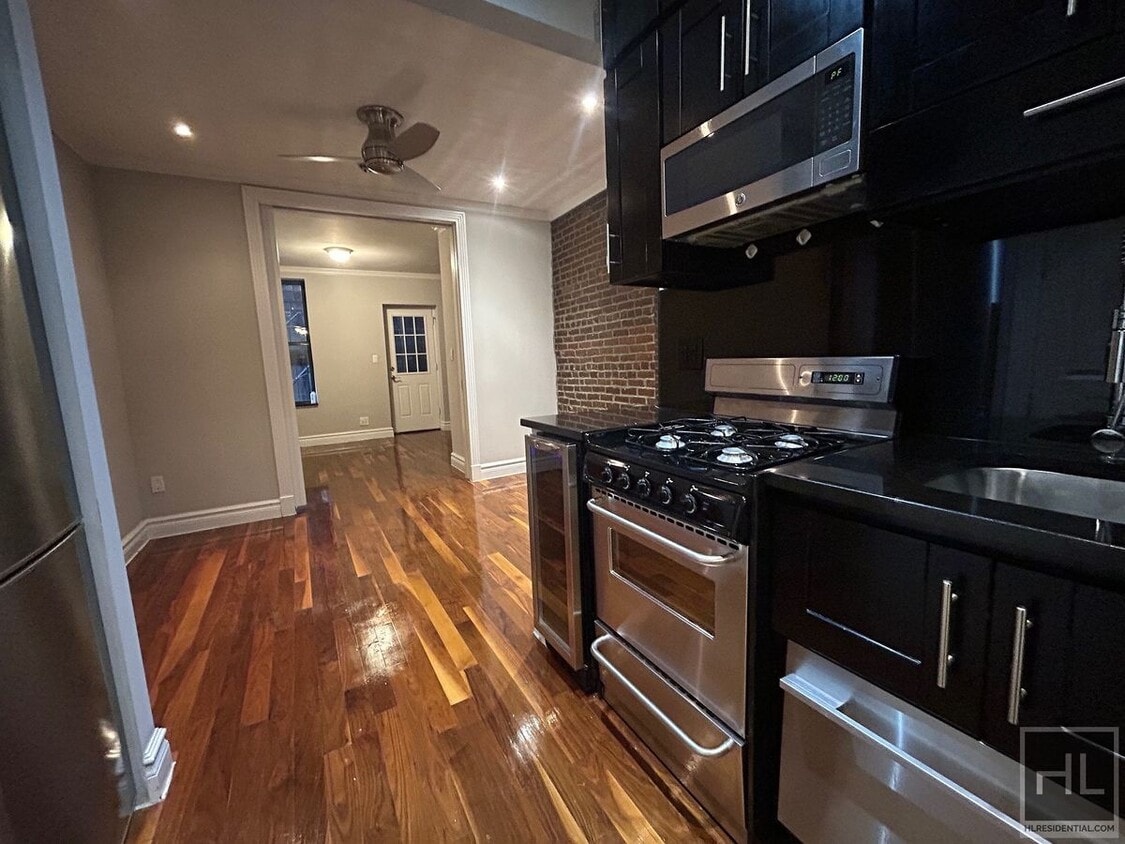 Foto principal - East 23rd Street