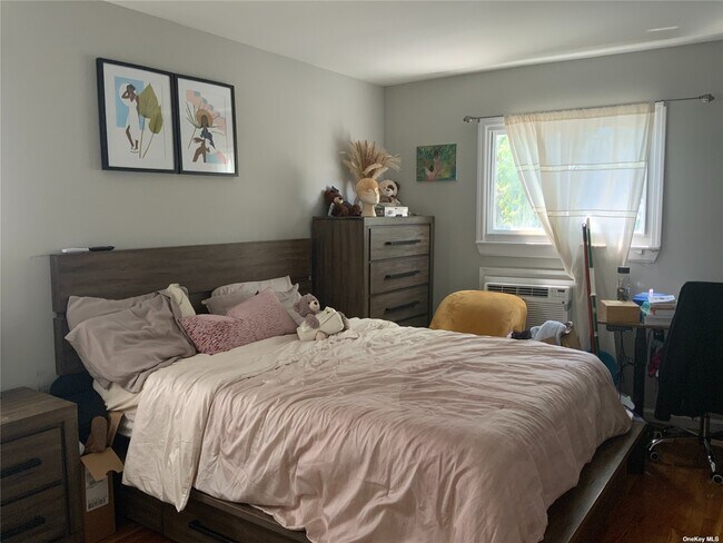 Building Photo - 255-02 149th Ave