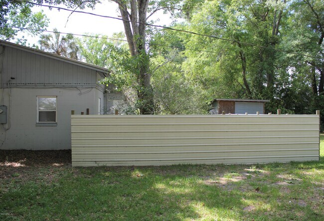 Foto del edificio - 6317 Delacy Rd