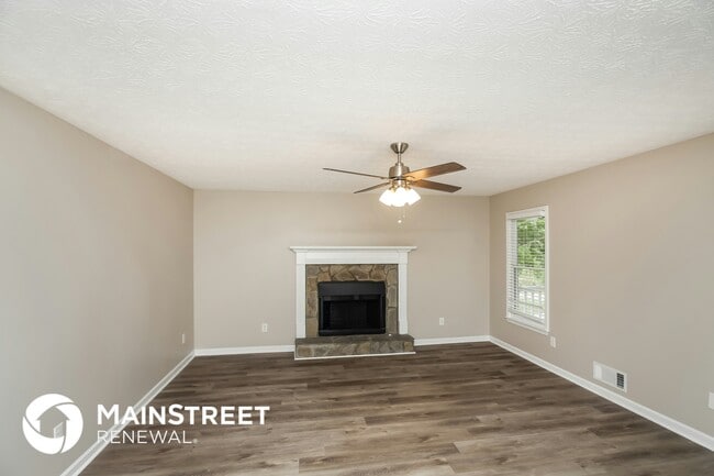Foto del edificio - 133 Oak Landing Cir