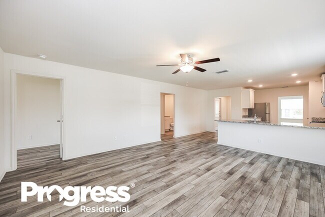 Building Photo - 2807 Praline Fwy