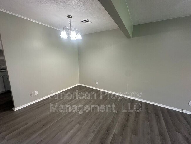 Building Photo - 2426 S 83rd E Ave