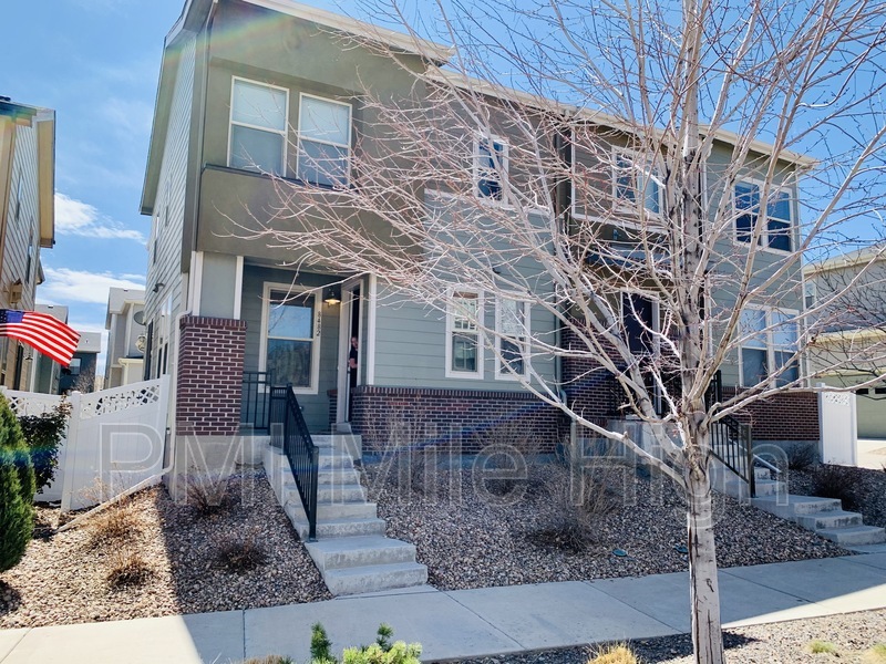 Foto principal - 8482 Parkland St