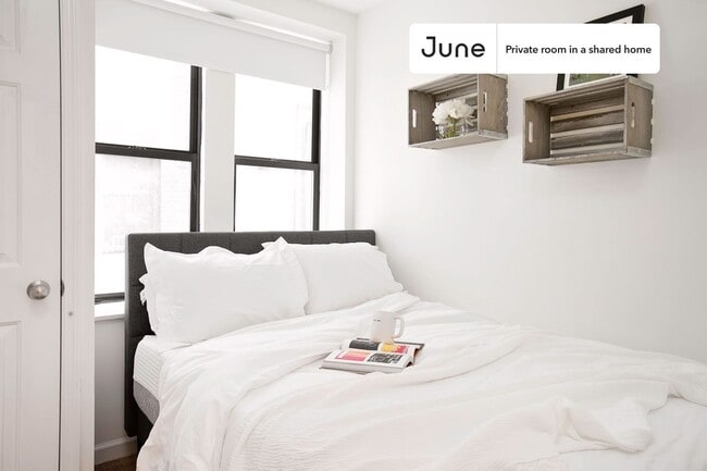 Private bedroom in 4 bed/2 bath Home - Private bedroom in 4 bed/2 bath Home