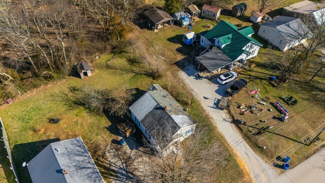 Building Photo - 207 Sunset Ave